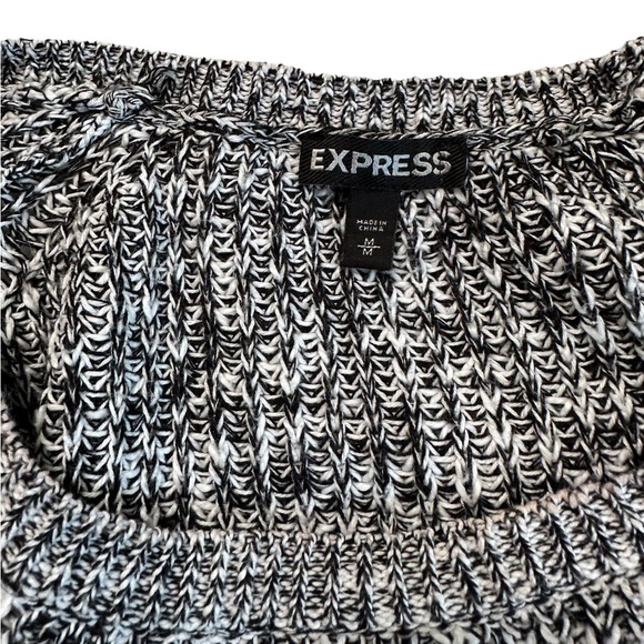 Express % Cotton Open Shoulder Sweater Size M - Picture 12 of 17